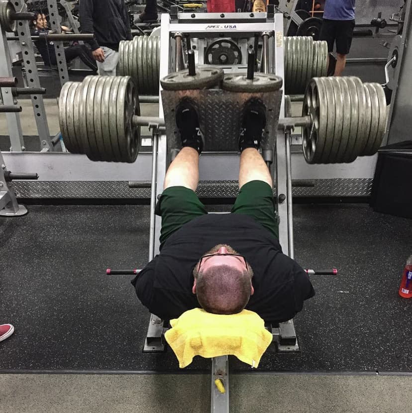 Are you for real?! 850 lbs on leg press! WHAT? Serious respect for the work he is putting in. 
    
Don't worry, he asked for this!